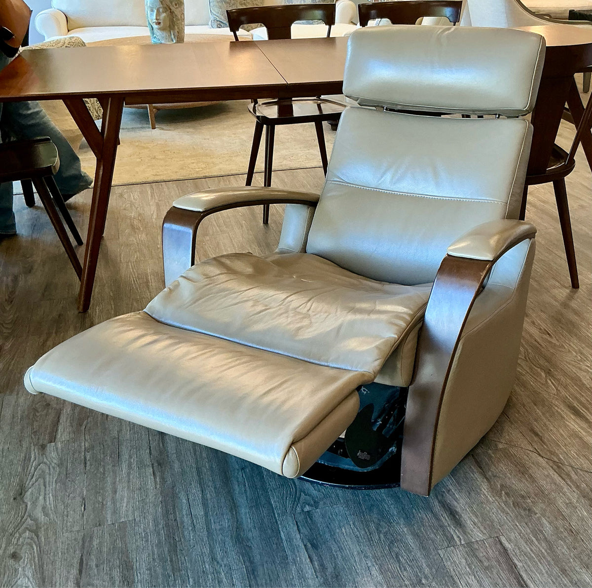 IMG Recliner