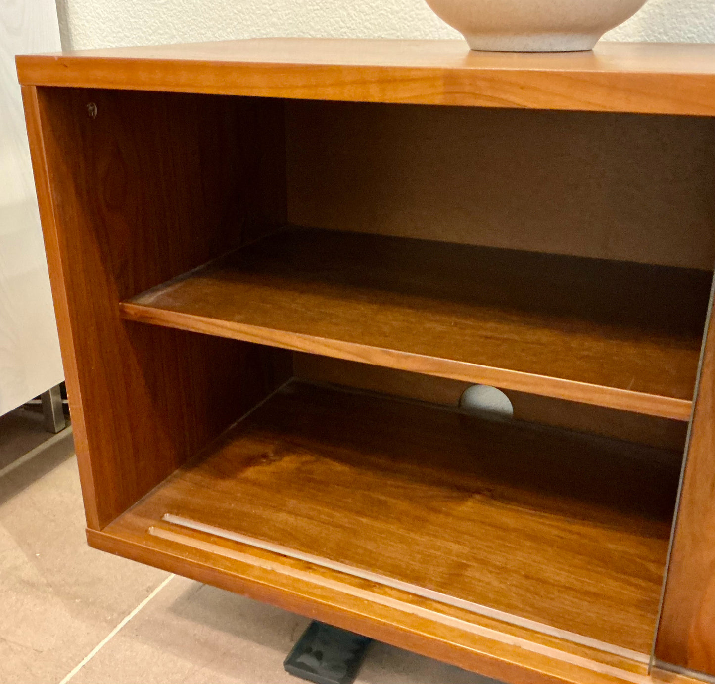 CB2 Console