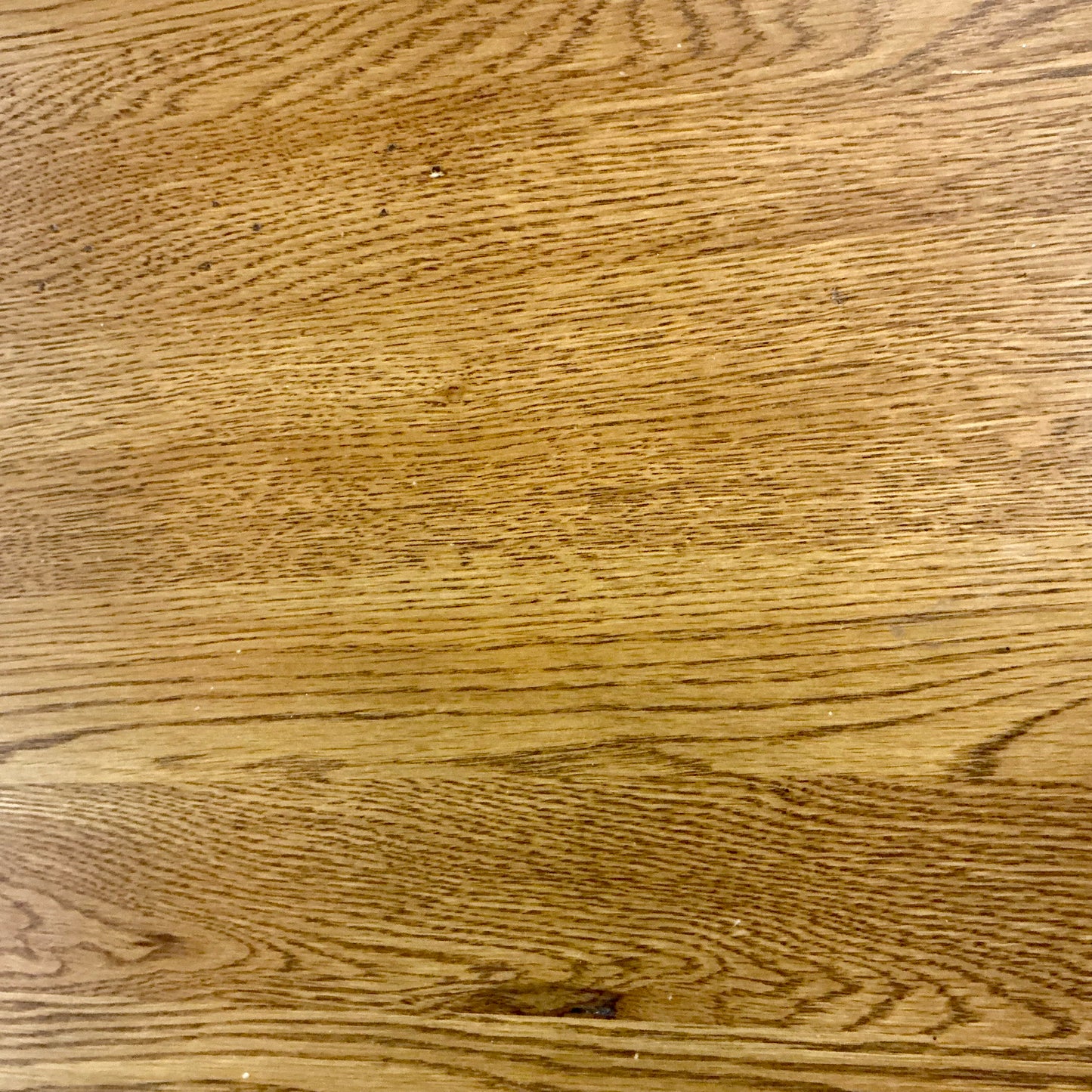 Woodley's Dining Table & Chairs