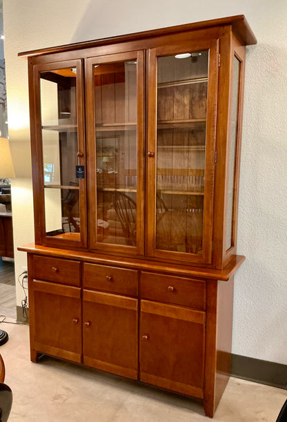Thomasville China Hutch