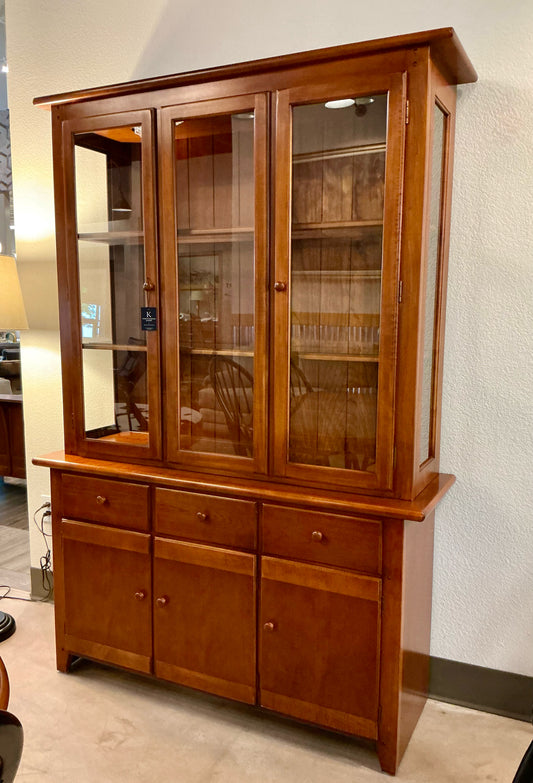 Thomasville China Hutch