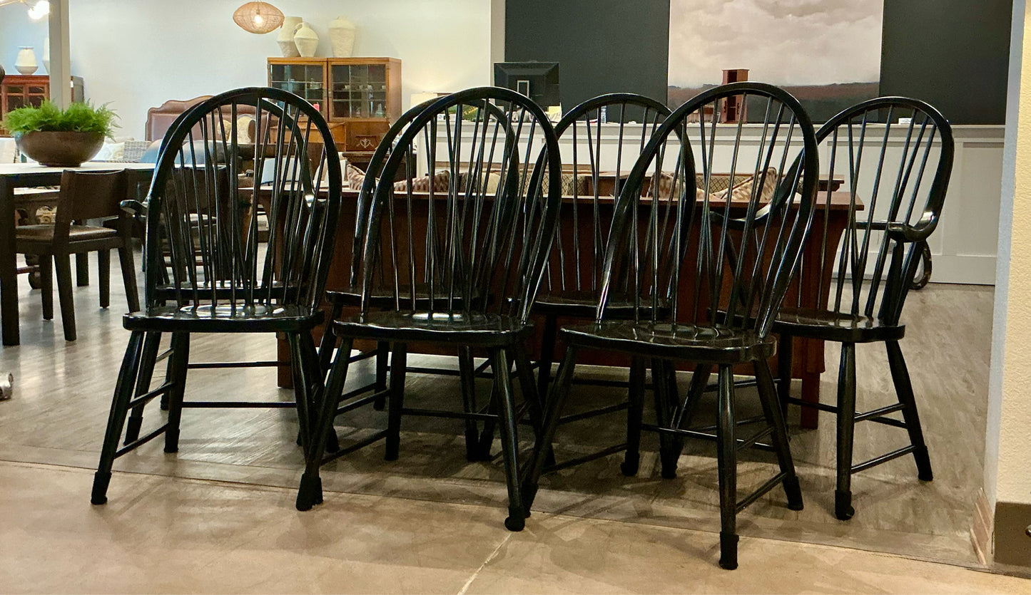 Thomasville Dining Table & Chairs