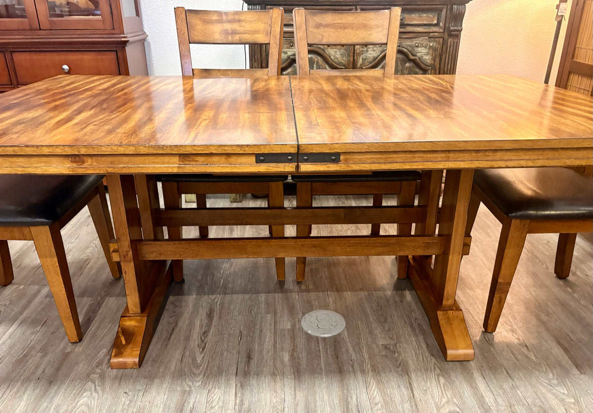 Table & 4 Chairs & Bench