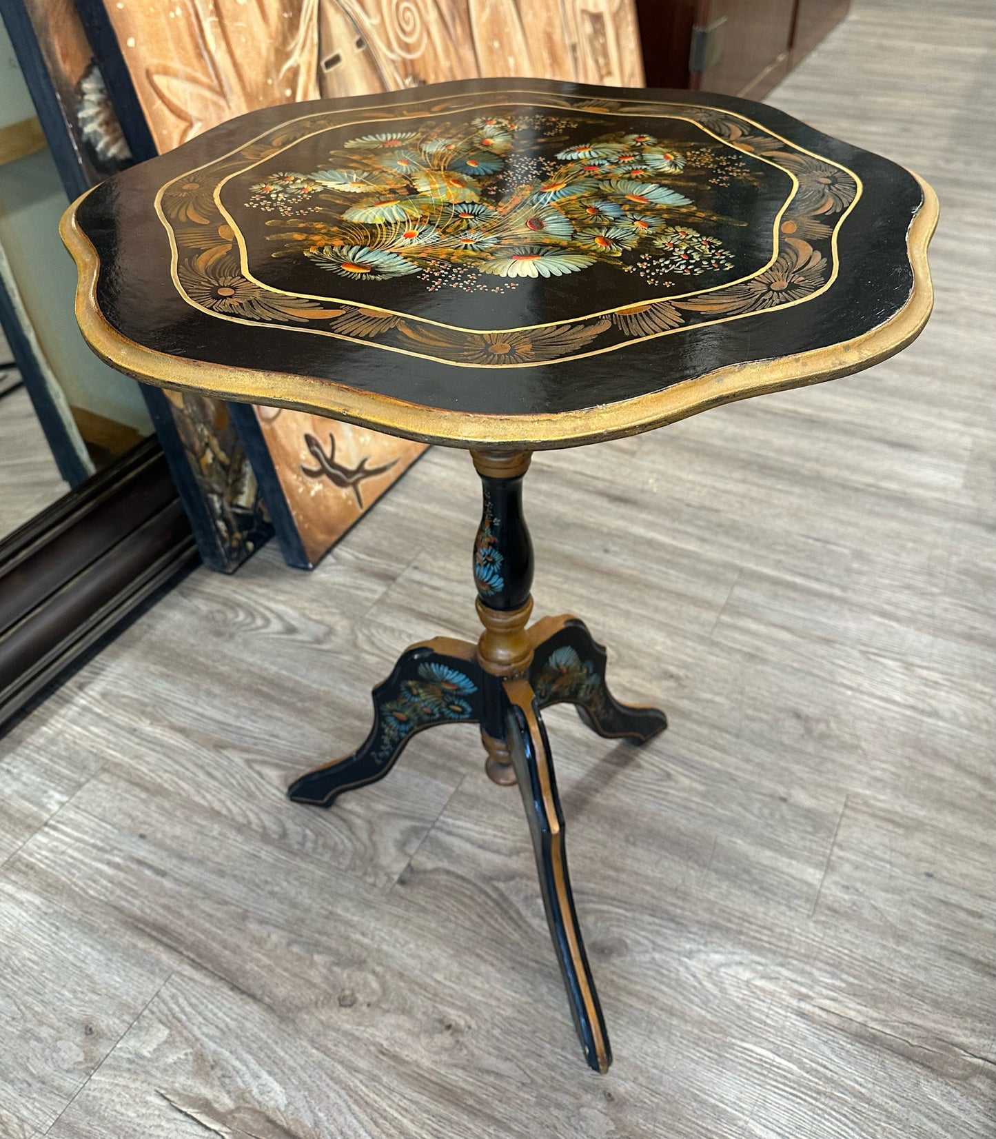 Accent Table