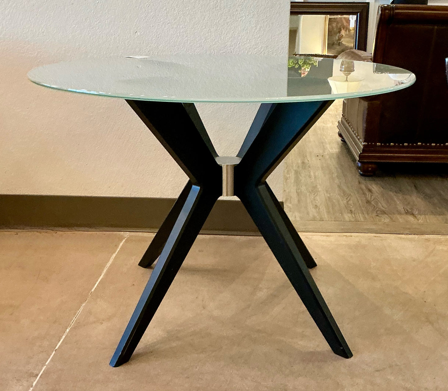 Canadel Table