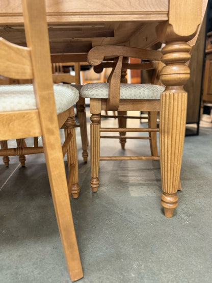 Canadel Table & 8 Chairs