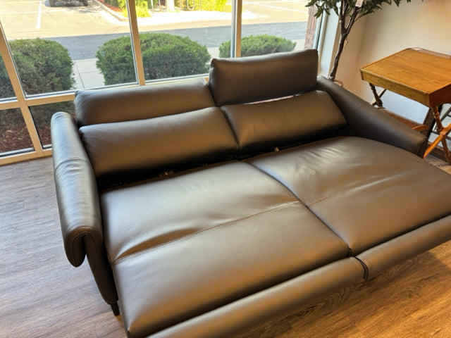 ODEON Loveseat