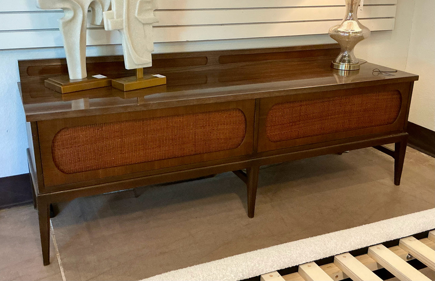 Rway Credenza