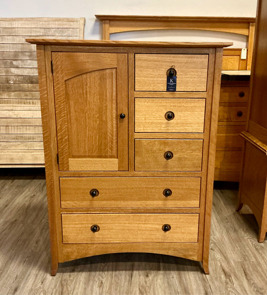 J&R Woodworking Chest