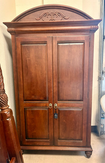 Ethan Allen Wardrobe