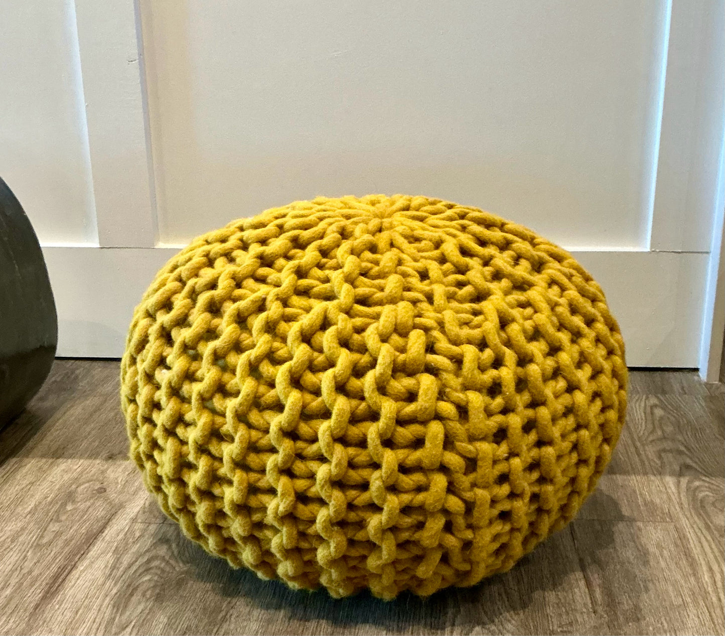 Surya Pouf