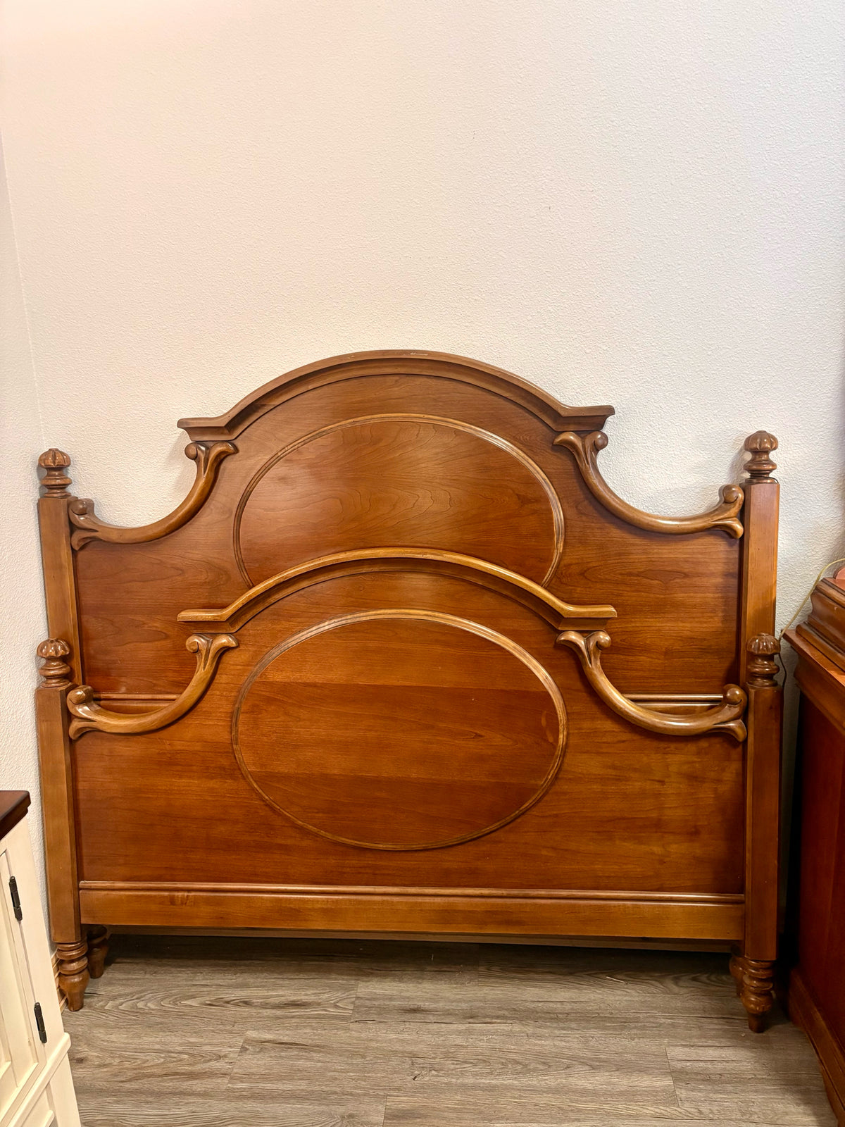 Lexington Bed