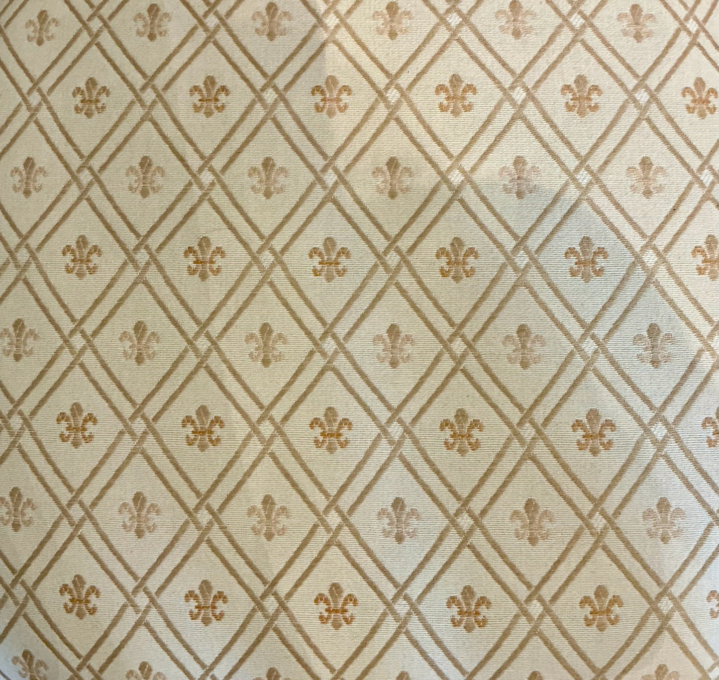 HENREDON Table & 2 Chairs