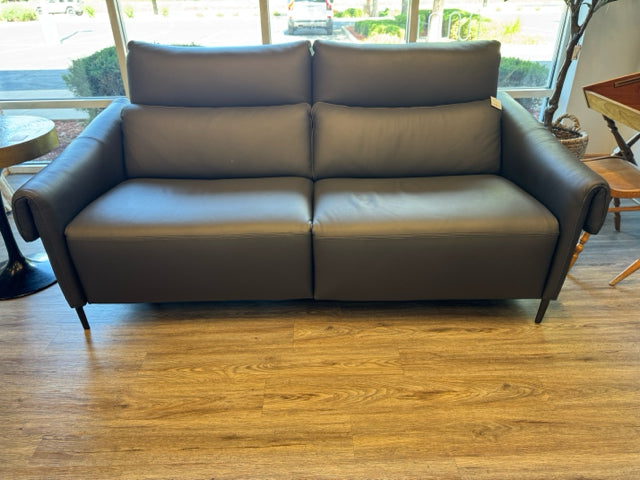 ODEON Loveseat