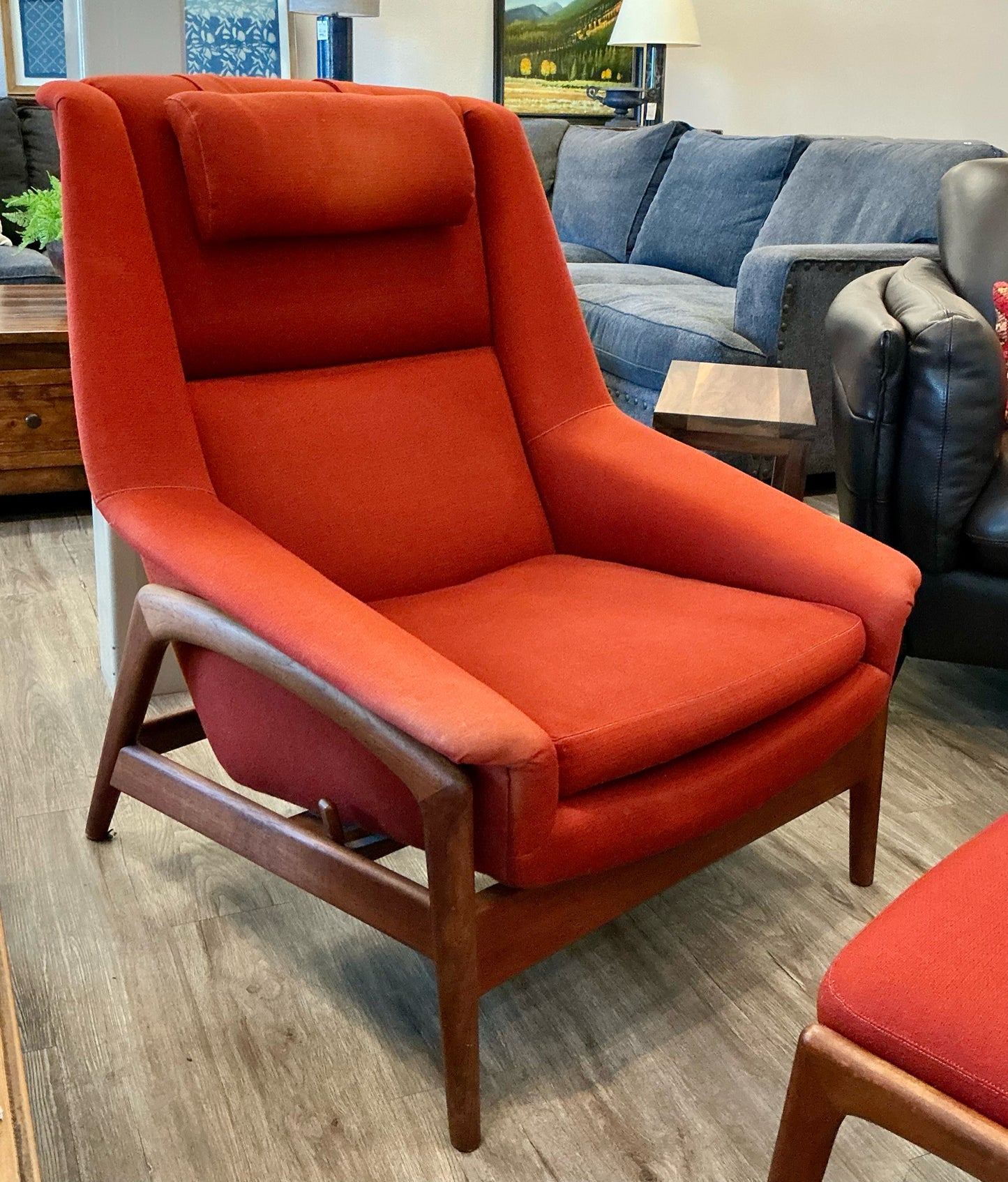 Dux 'Profil' Lounge Chair and Ottoman