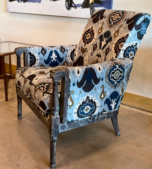 Light Store Side Chair