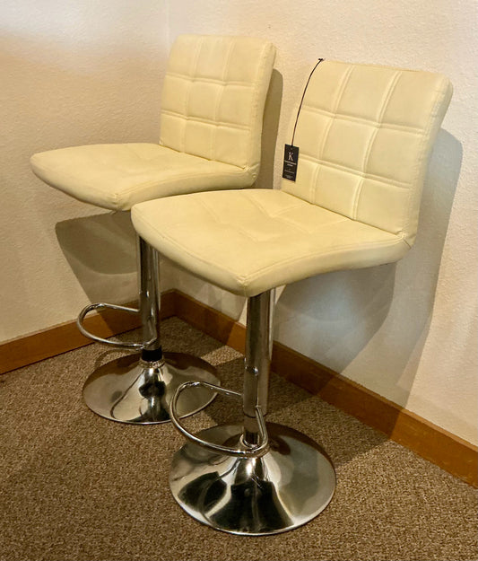 Pair Stools