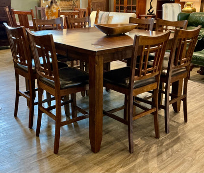 Table & 8 Chairs