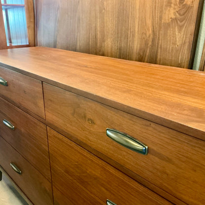 Modus Dresser