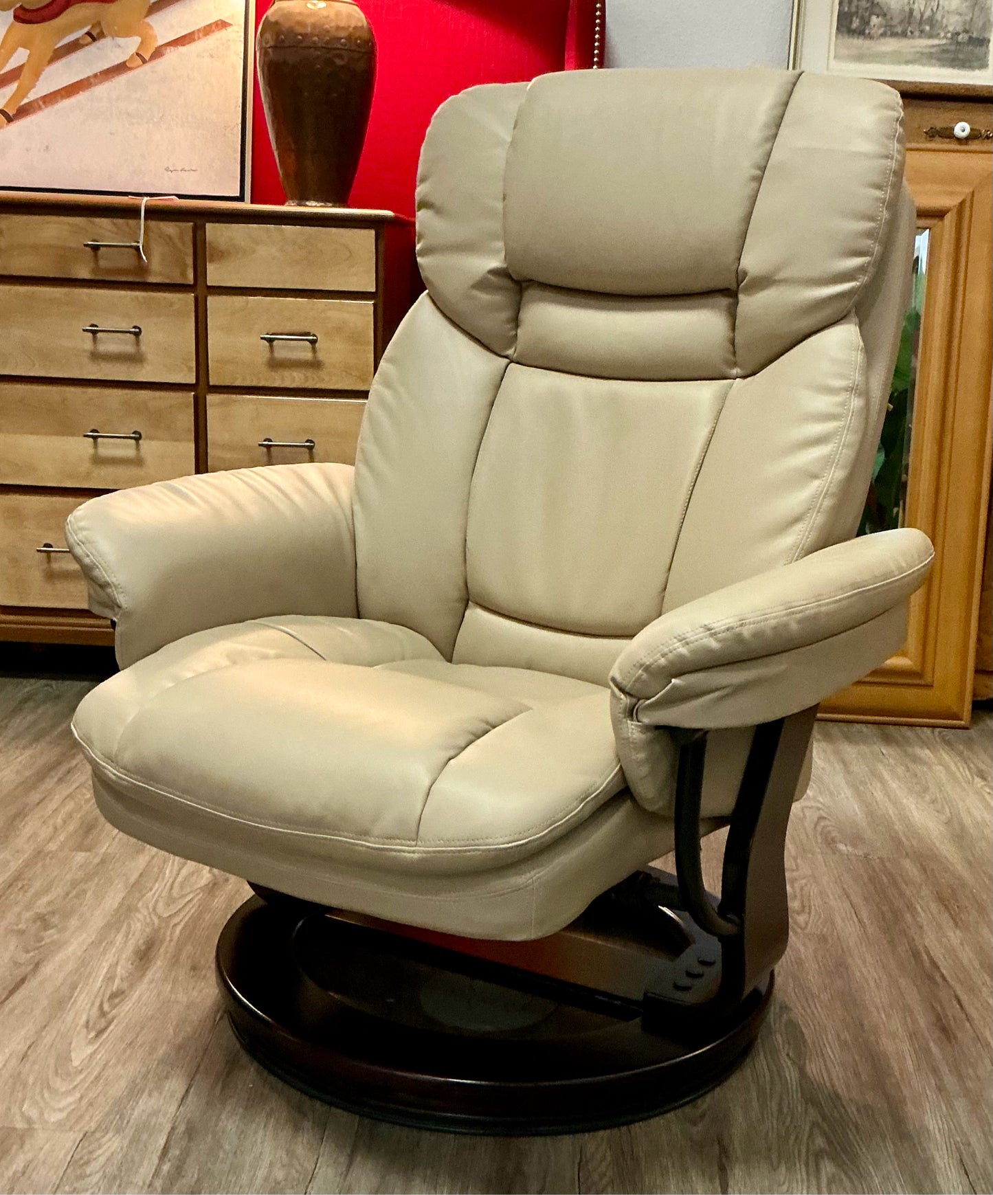 Chair w/Ottoman