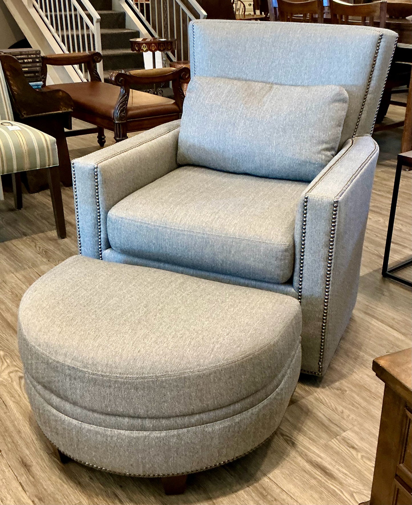 King Hickory Swivel Rocker Chair