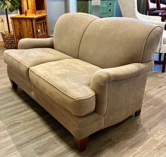Craftmaster Loveseat