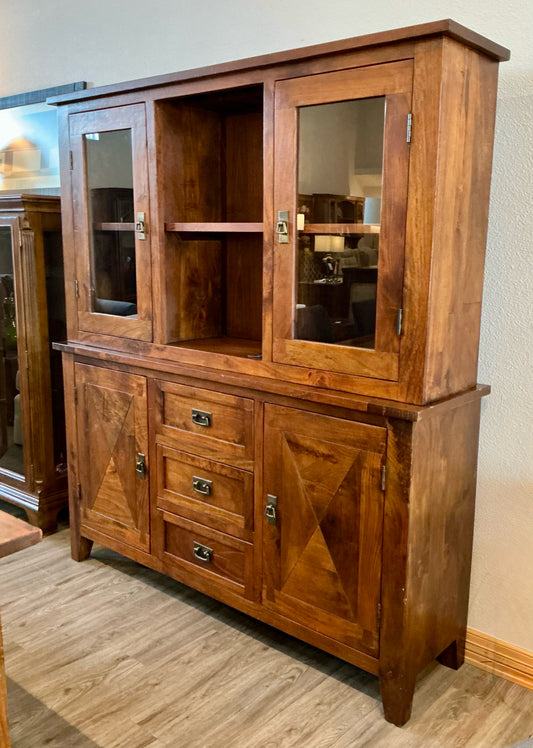 Arhaus Hutch
