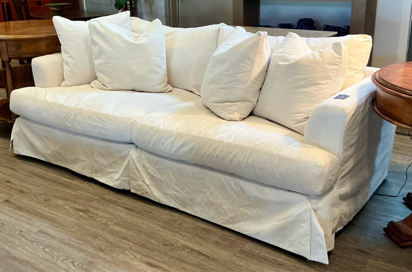Grand in Road Sofa