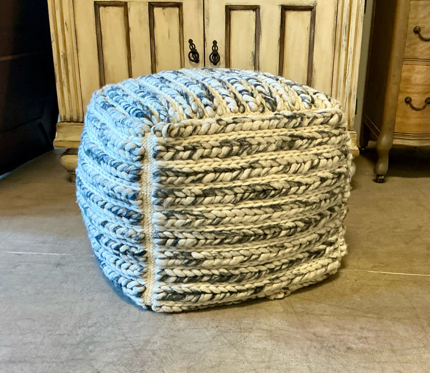 Pouf