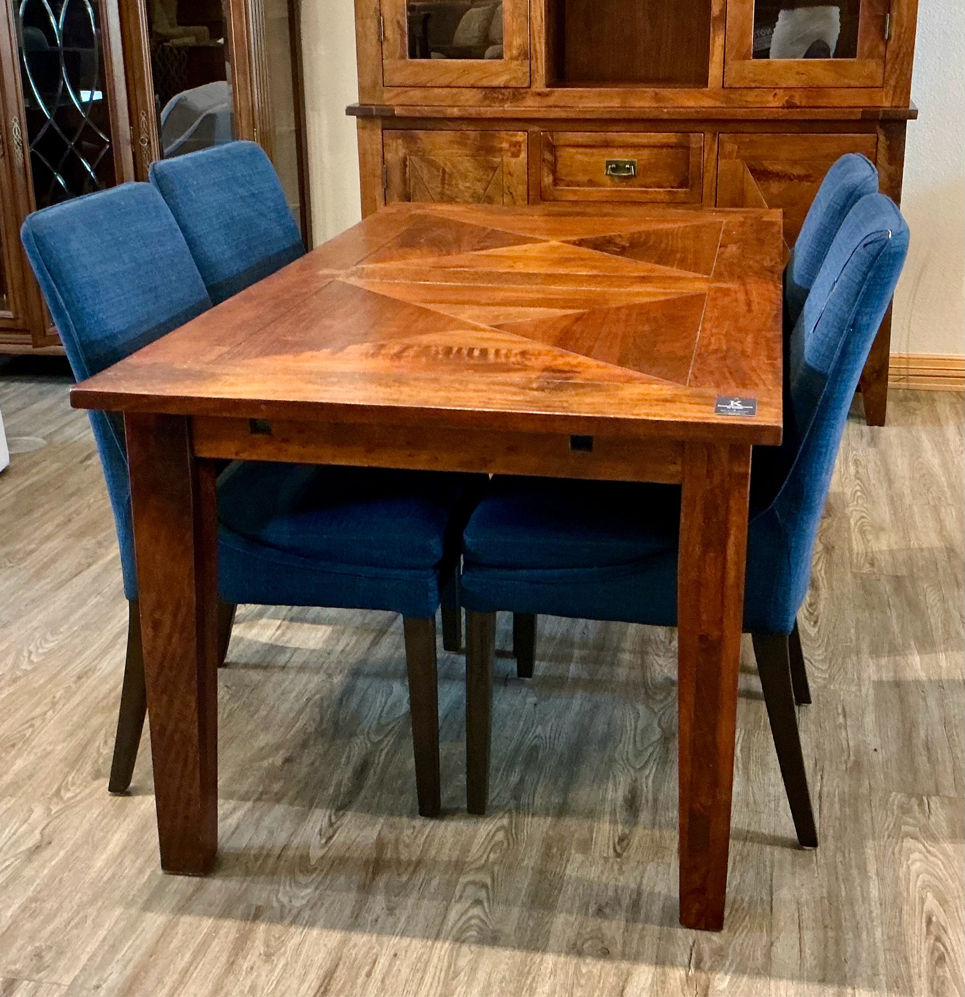 Arhaus Table – consignmyfurniture