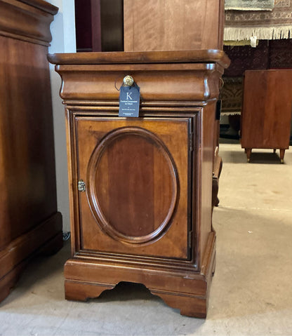 Lexington Nightstand