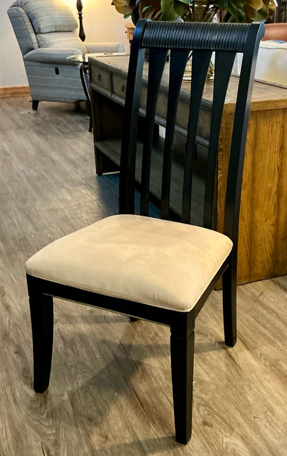 Dining Table & Chairs