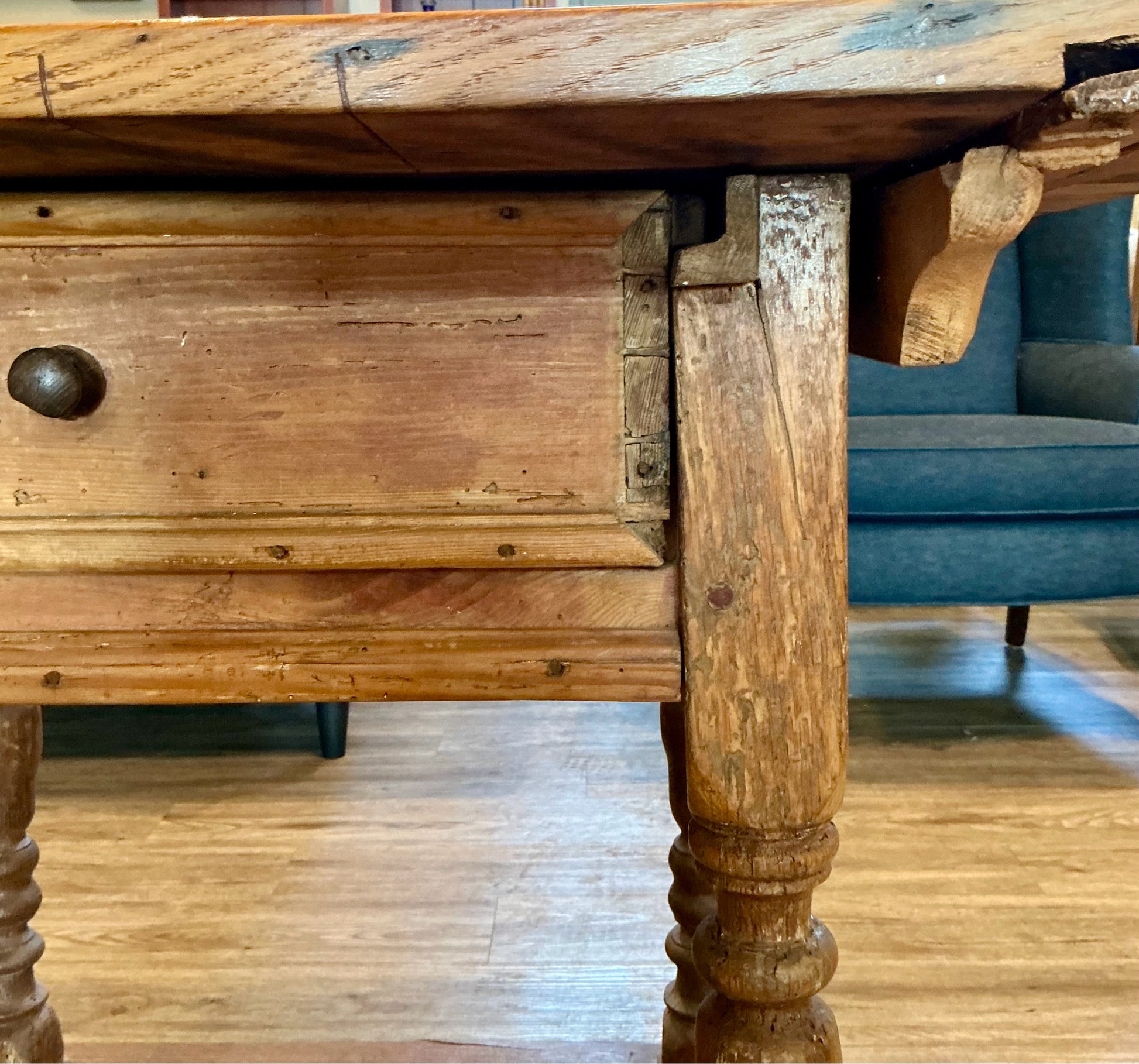 German Table – consignmyfurniture