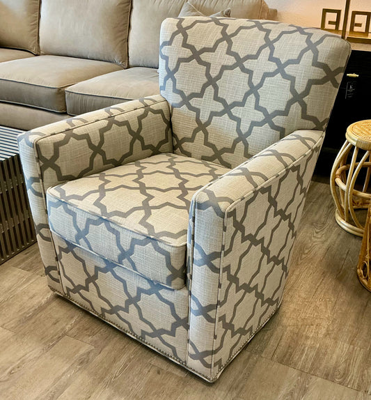 Ethan Allen Swivel Chair