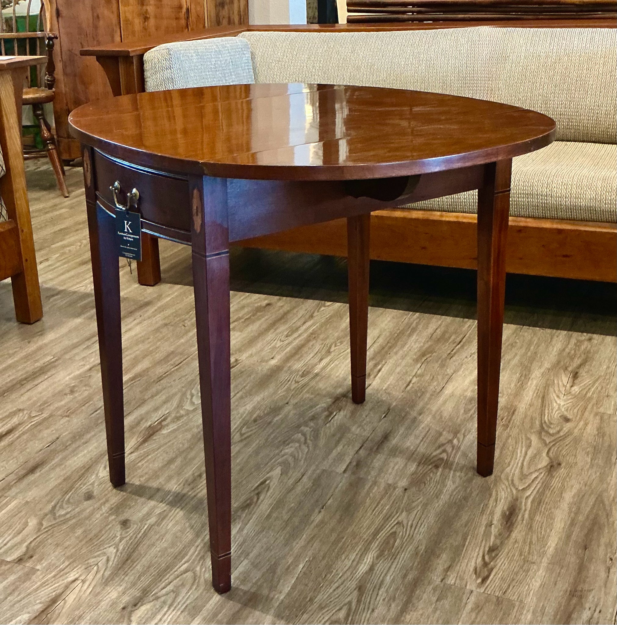 Hickory Chair サイドテーブル　アンティーク　送料込み Hickory Chair Co Side Table – consignmyfurniture