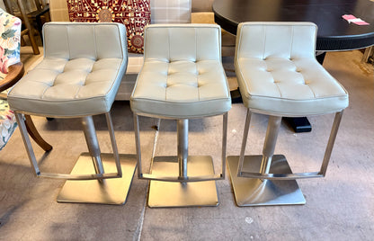 Safavieh Stool