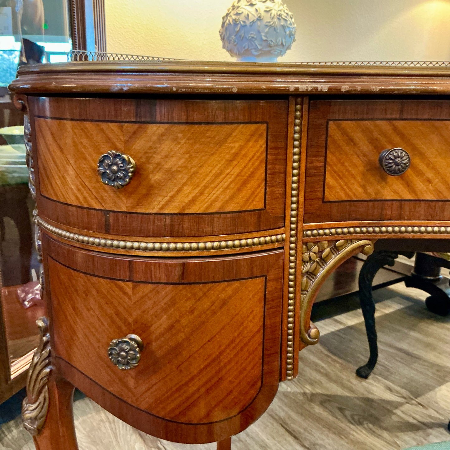 Desk & Chair