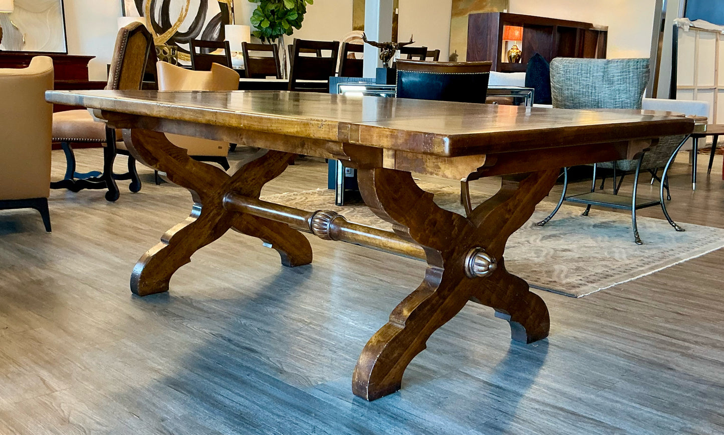 Table & 6 chairs