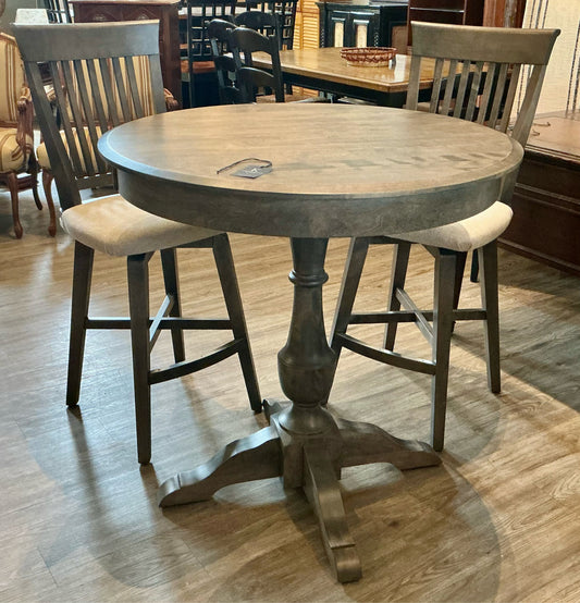 Canadel Dining Table & Chairs