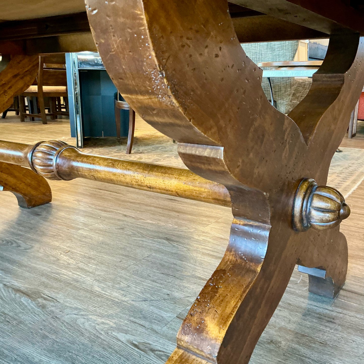 Table & 6 chairs