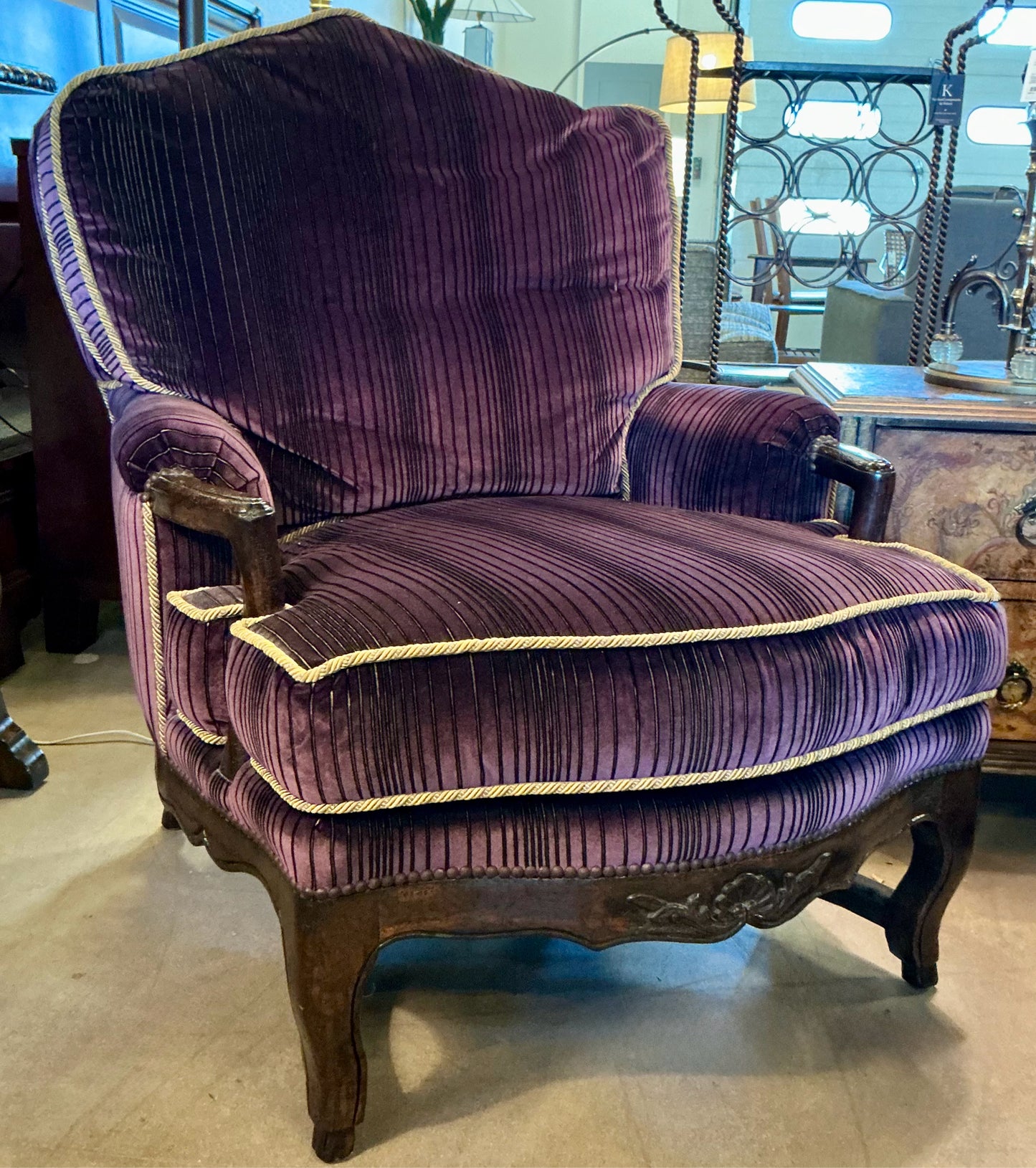 Chair w/Ottoman