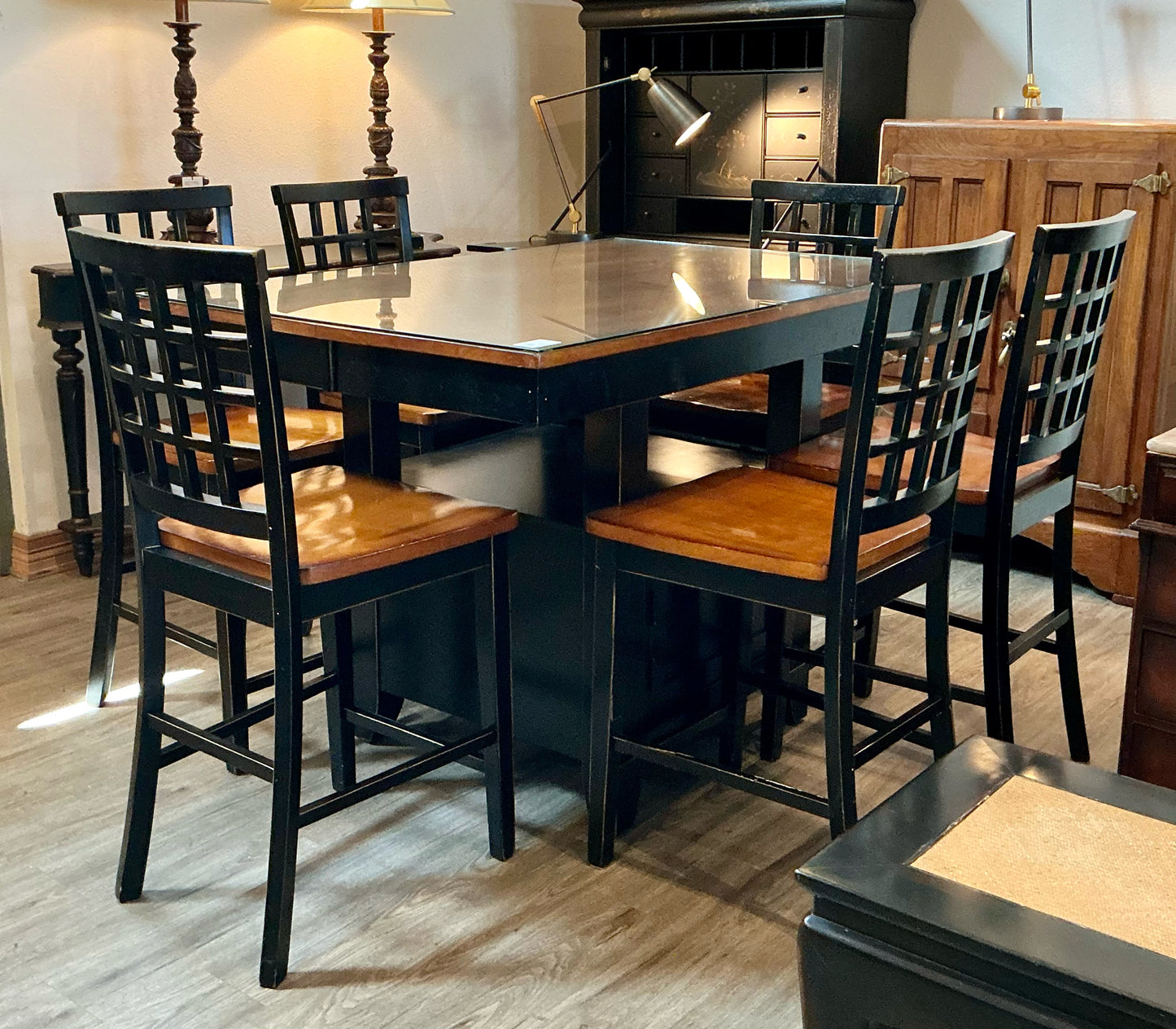 Table & 6 chairs & Bench