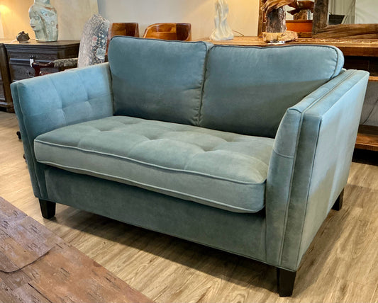 Vista Loveseat