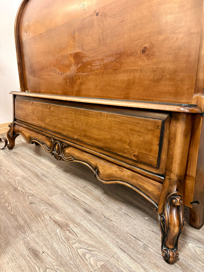 Oakwood Interiors Bed