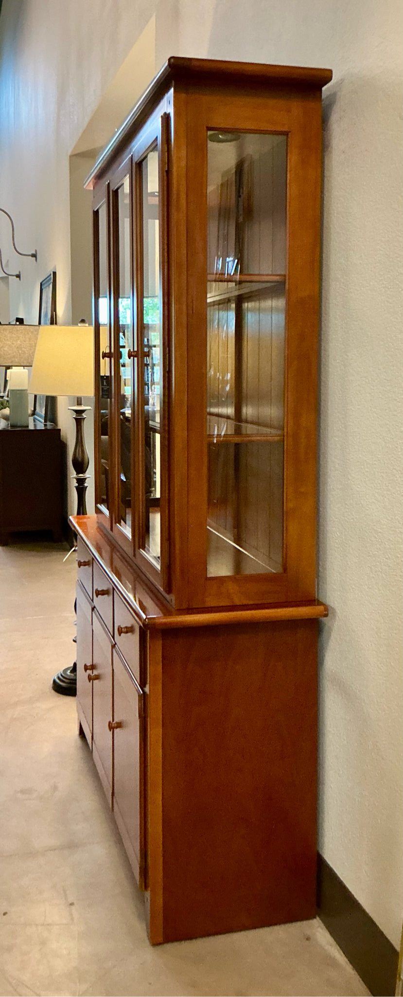 Thomasville China Hutch