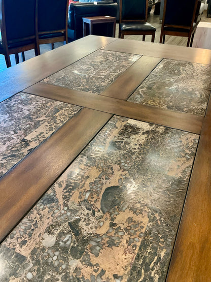 Table & 4 Chairs
