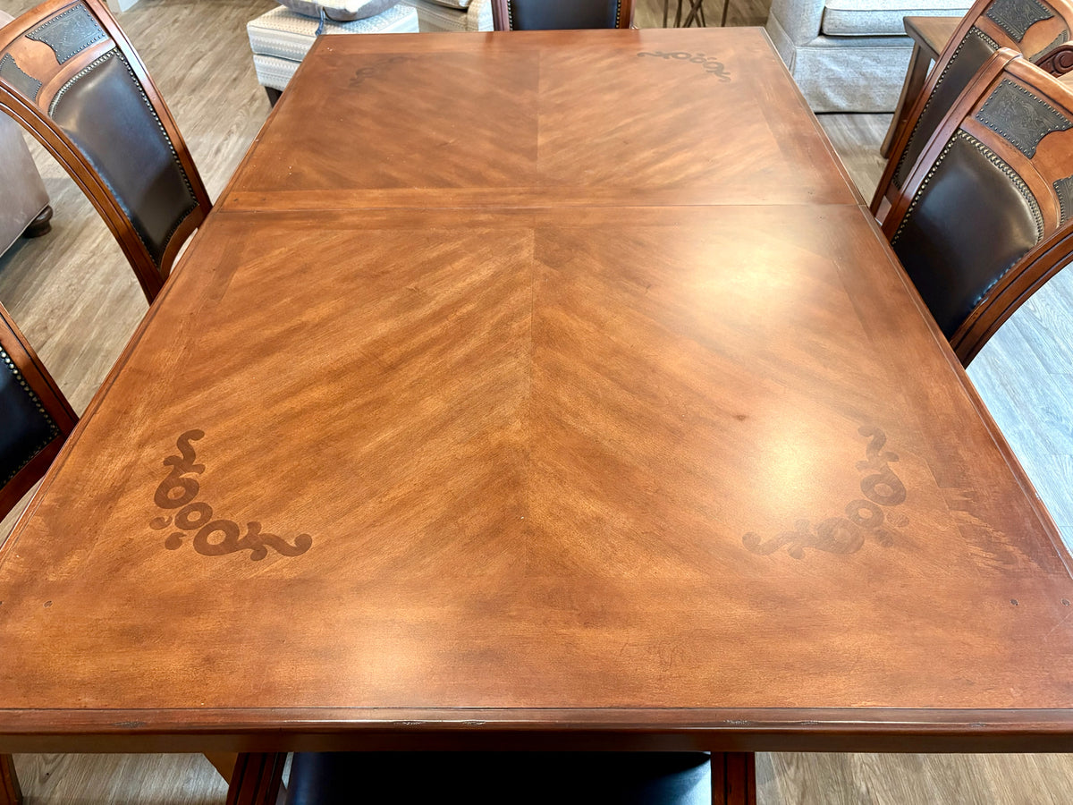 Table & 6 chairs
