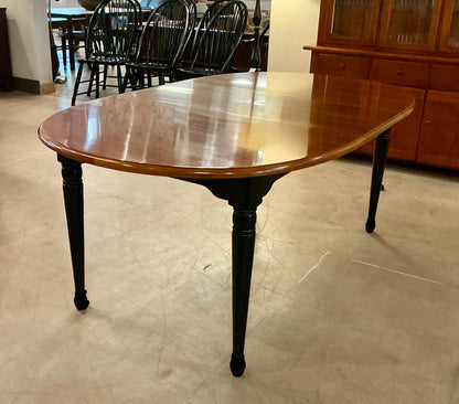 Thomasville Dining Table & Chairs