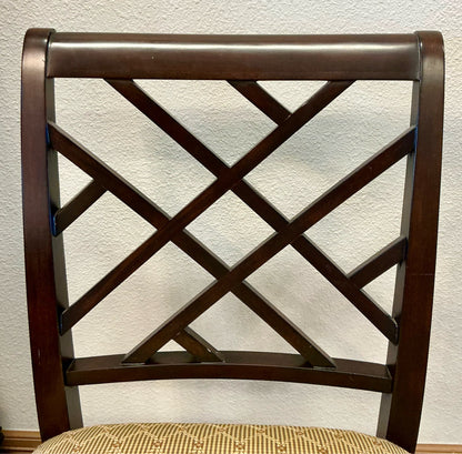 Ethan Allen Table & 6 Chippendale Style Chairs & 2 Verlain Arm Chairs