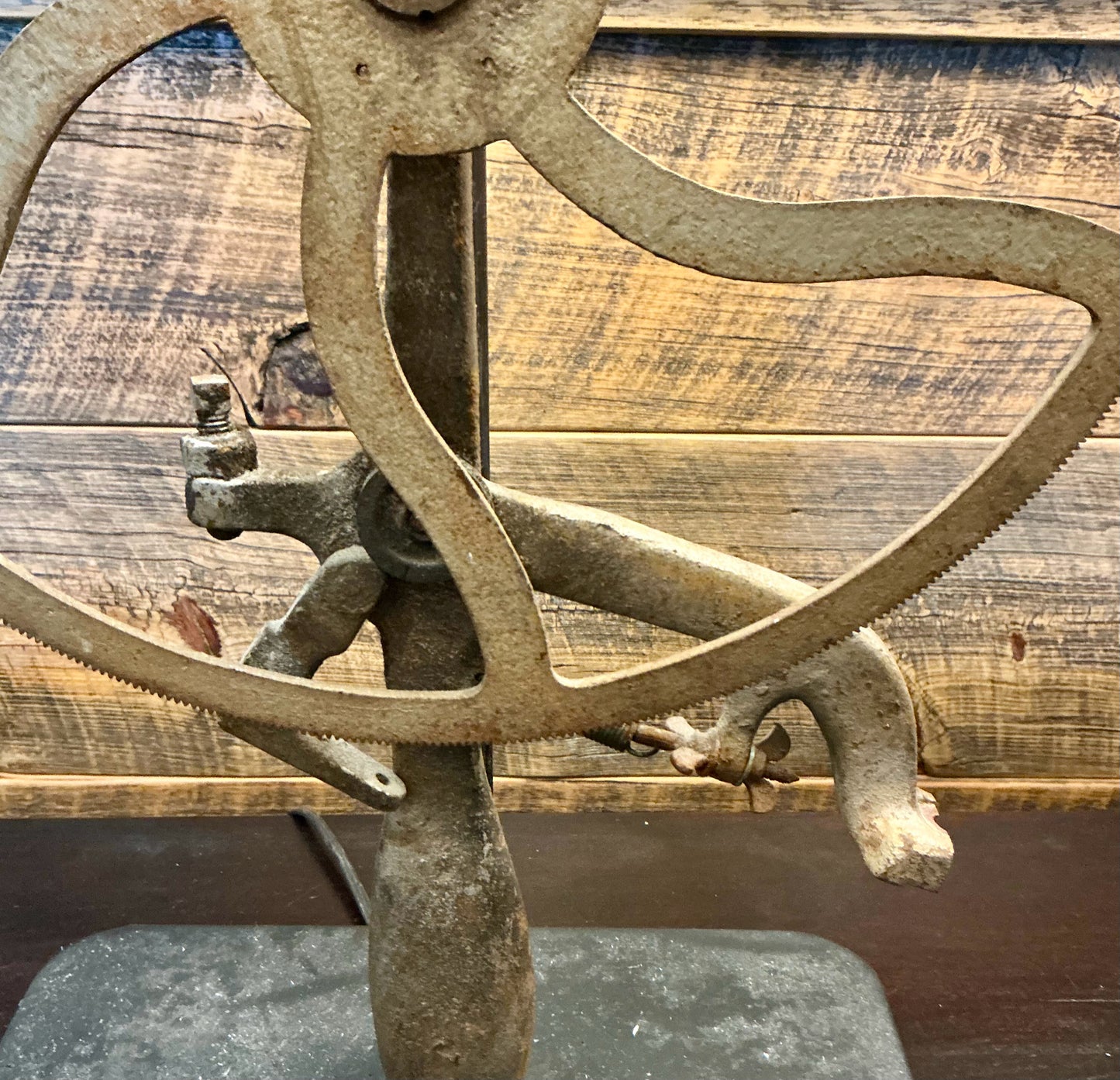 Vintage Studios Lamp